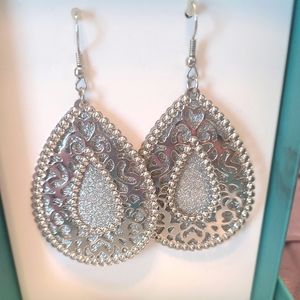 💥Teardrop Earrings